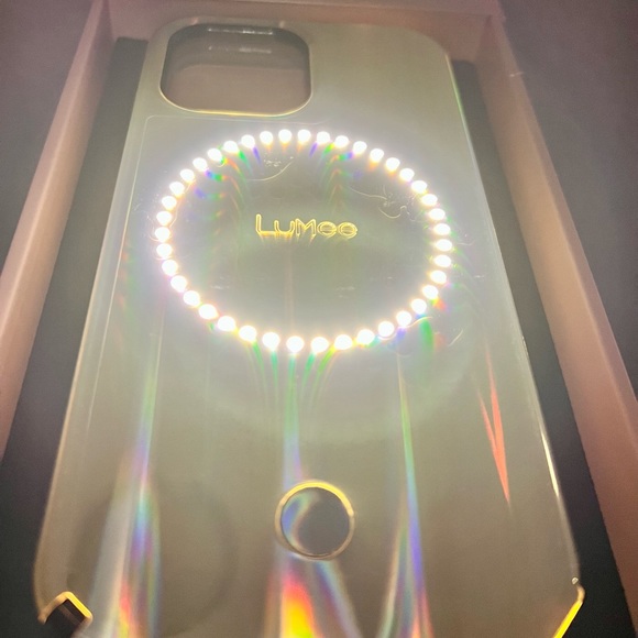 Halo LuMee x Paris Hilton iPhone 13 Pro Max - Picture 6 of 8